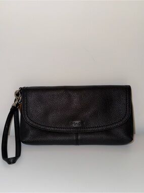 COACH Black Leather Wristlet Clutch - Women Bags